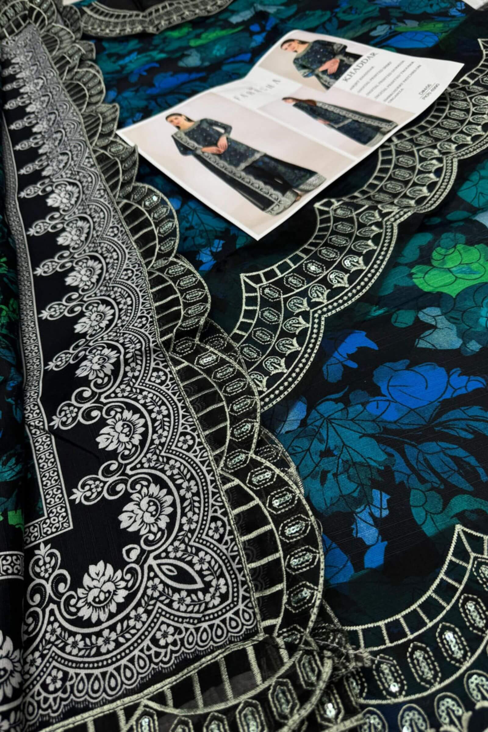 Dhanak , Khadder with Dupatta Embroidery 3Pc